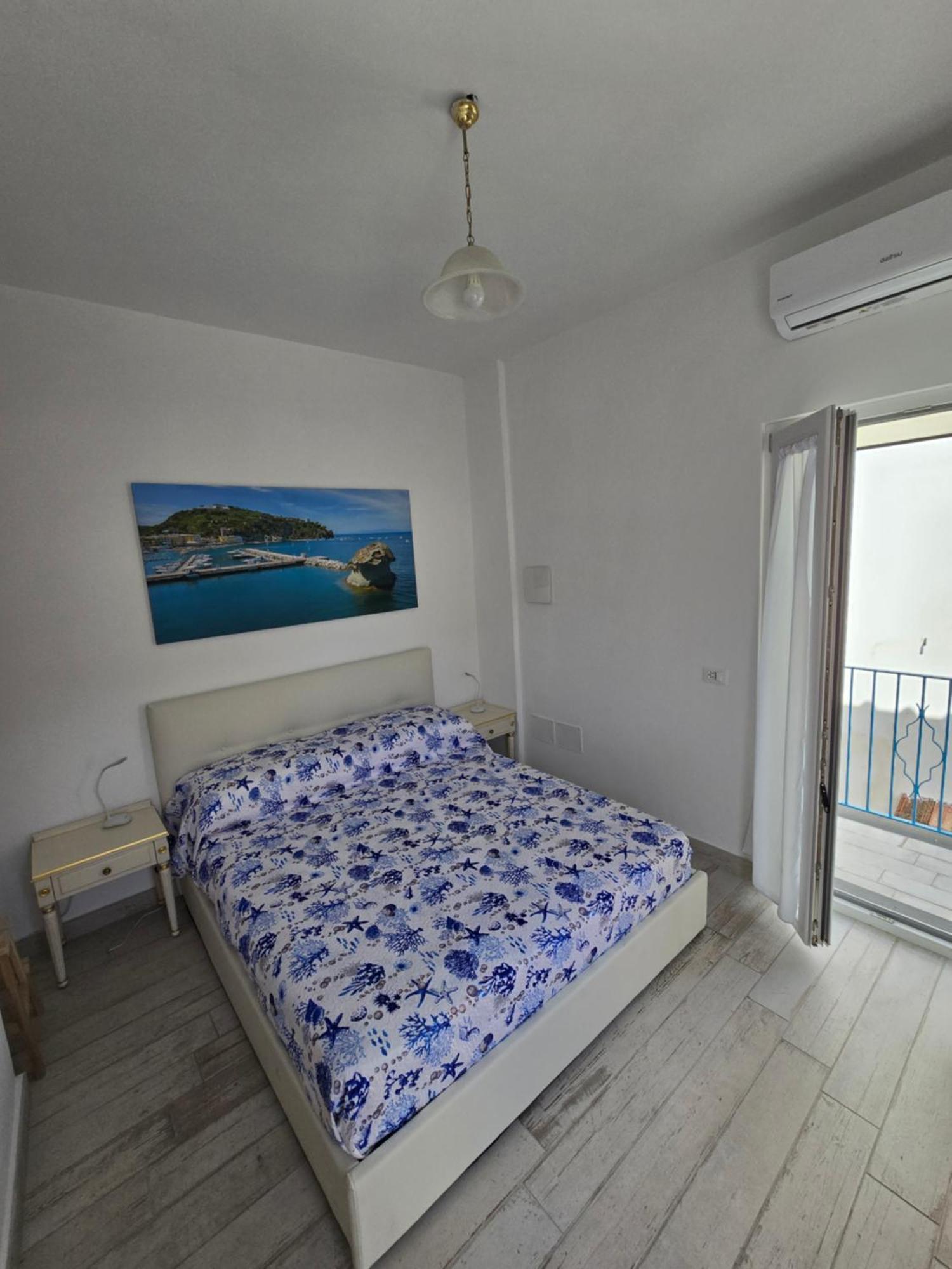 La Casa Di Giuliana Primo Piano Con Balcone Villa Ischia Ngoại thất bức ảnh